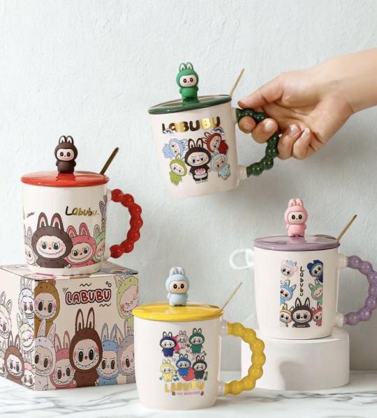 كوب لابوبو  مع معلقة وغطاء   ٤ الوان